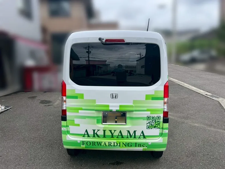 カーラッピングデザイン（車後方部）